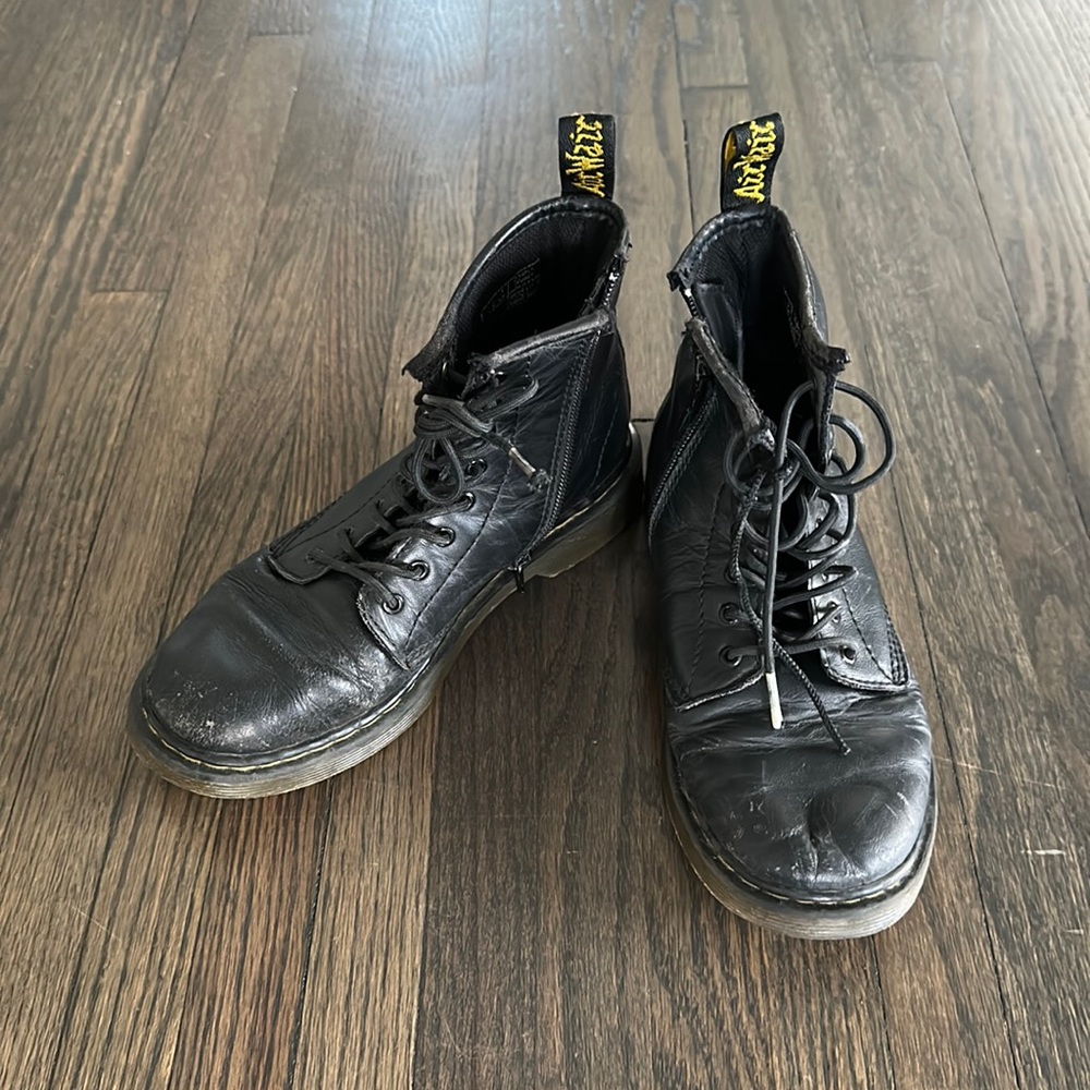 Girl’s Dr Martens